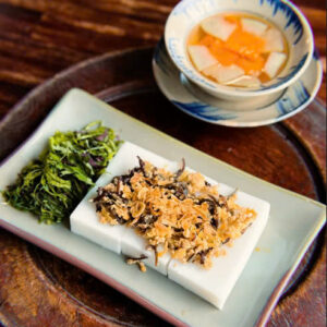4.1. Bánh Đức Cốt Dừa Nhân Bằm, Kèm Nước Mắm Chua Ngọt