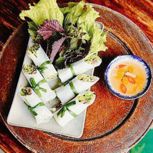 3.5. Phở Cuốn Ngũ Xã Hồ Tây, Sốt Chua Ngọt